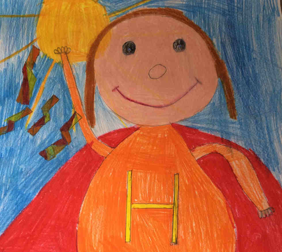 Kinderbild mit einer Mama als Superheldin - Christina Zehetner Seminare mit Pepp für Supermamas - Beraterin Christina Zehetner